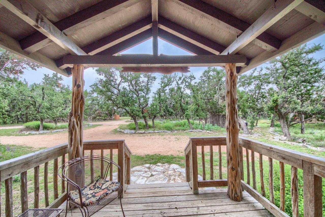 Cedar Bliss Cabin Villa Fredericksburg Luaran gambar